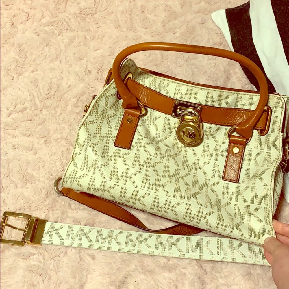 Purse and belt set